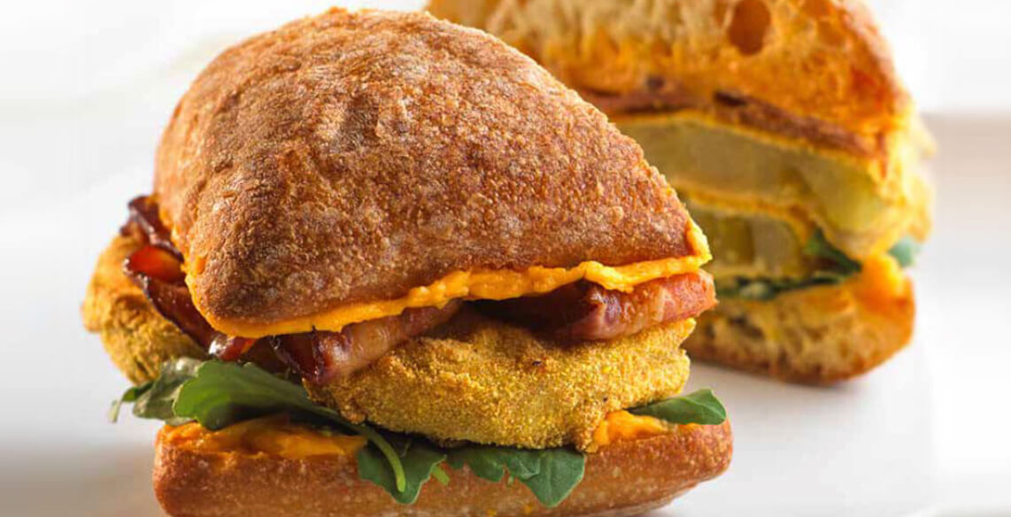 Recipe Cheddar BLT Sandwich Kaukauna Spreadable Cheese